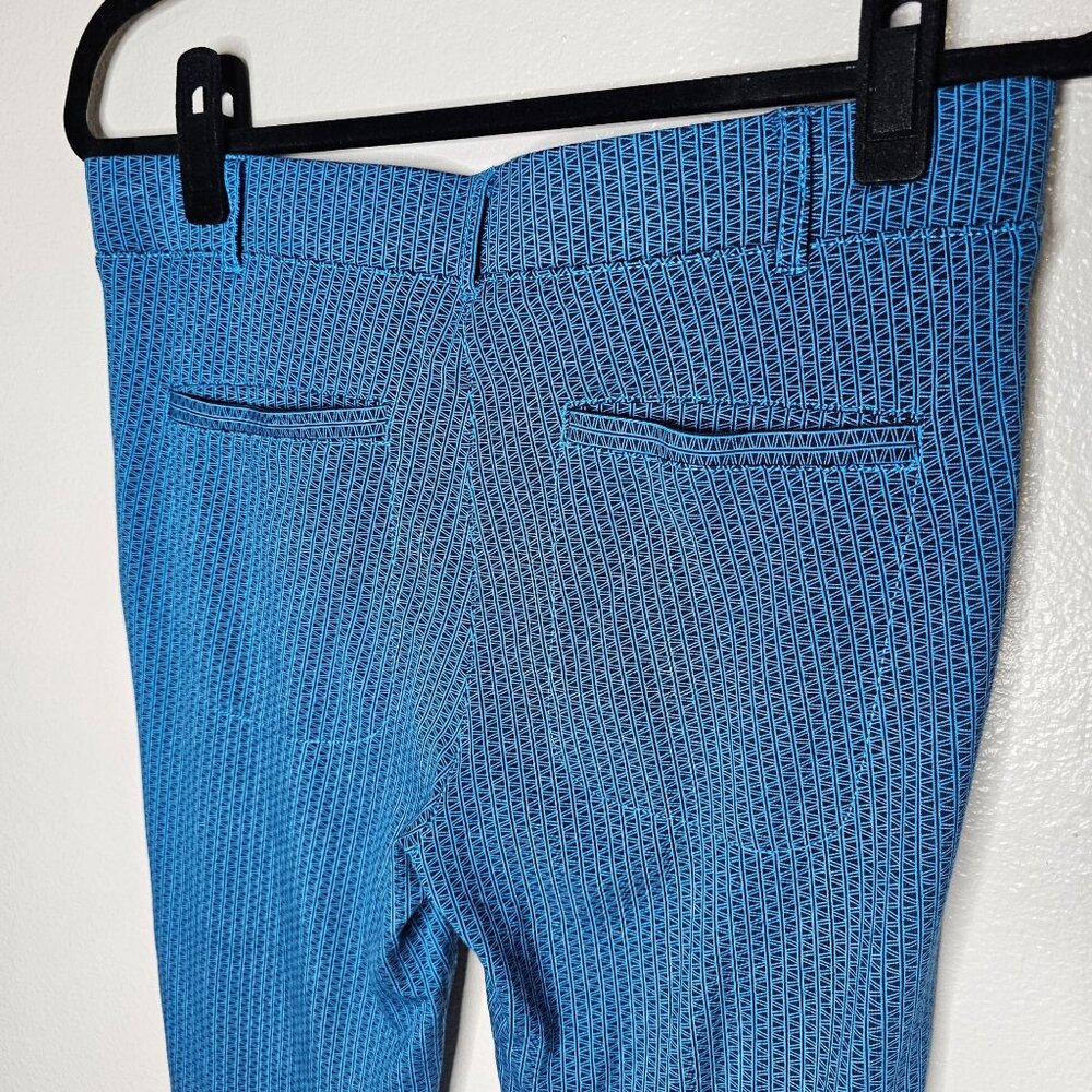 ⭐️Betabrand M Blue Patterned Two Pocket Straight Leg Yoga Stretch Dress Pants - Picture 4 of 6